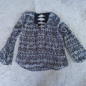 MAURICES BLACK WHITE SILVER TOP